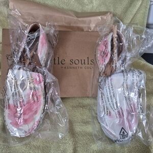 Gentle Souls Kenneth Cole Seville Floral Suede Espadrilles Size 5 NIB